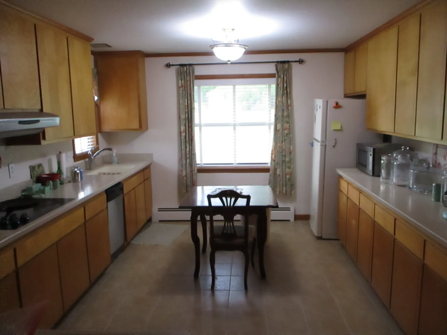3 bed, 2800 sqft, $2,100 — Photo 4