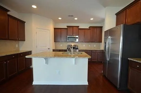 304 Bracken Fern Rd — Photo 3