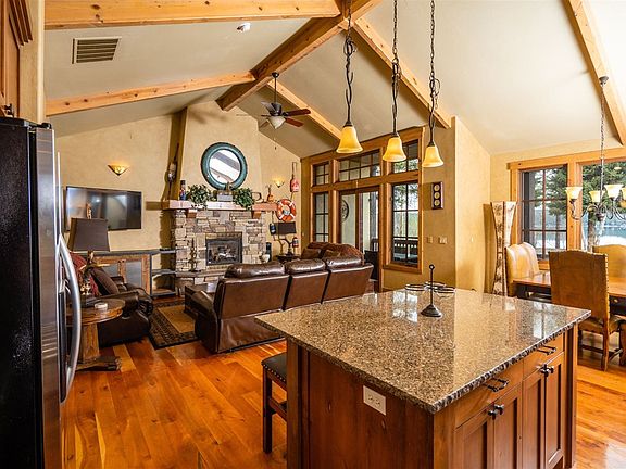 2nd image of 1379 Greystone Dr