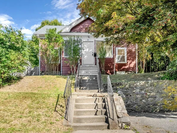 80 Randolph Rd, Worcester, MA 01606