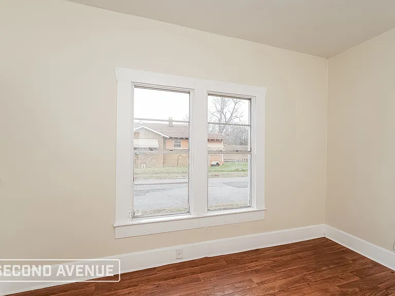 3201 Avenue E — Photo 17
