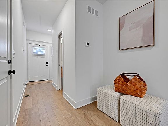 4th image of 3336 Tracy Ave