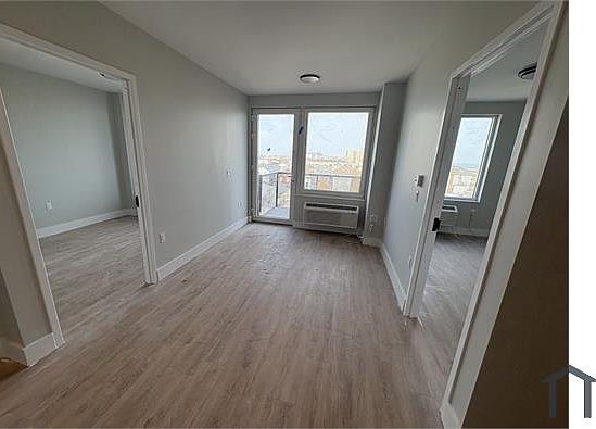 4th image of 115 Beach 115th St