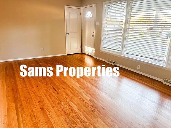 2601 Fair Oaks Living Room