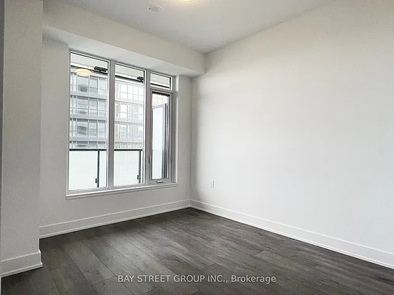 575 Bloor St E #2105 — Photo 3