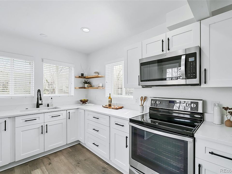 1st image of 3032 S Grape Way