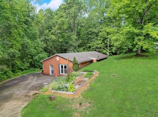 2236 Wolfe Rd, White Bluff, TN 37187