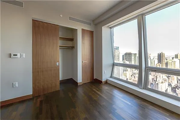 Rented by 212 Consulting Corp | media 32