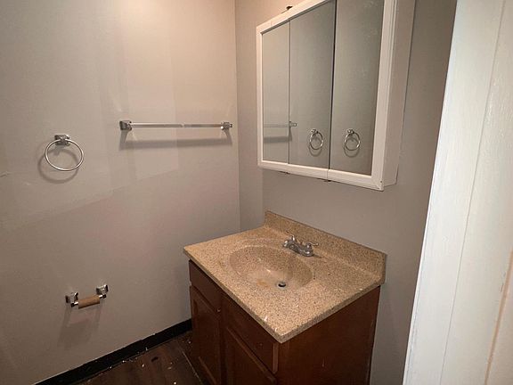 3rd image of 3050 Mickey Ave APT 4