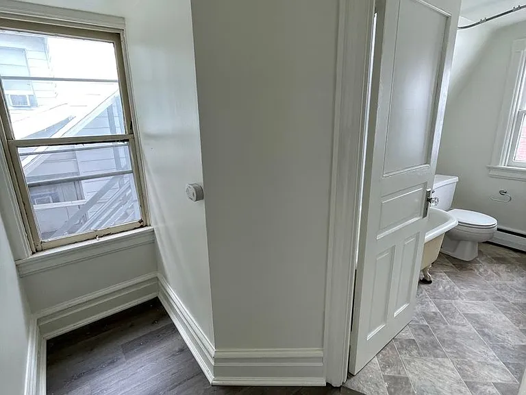 5th 707 S — Photo 20