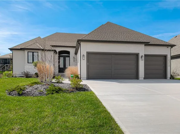 10313 W 151st Pl, Overland Park, KS 66221