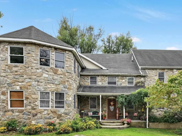 742 Power Rd, Manheim, PA 17545