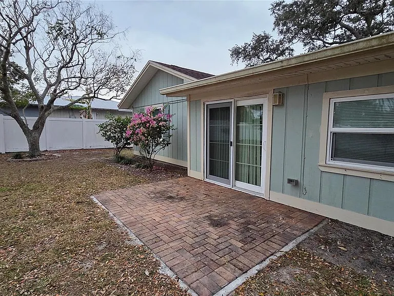 426 Tulip Dr — Photo 23
