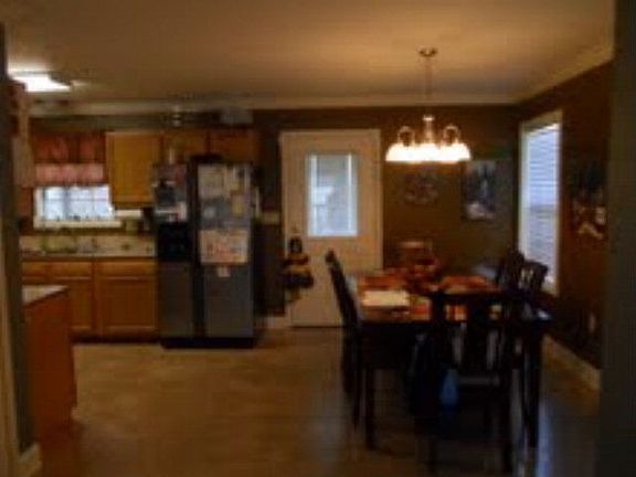 3rd image of 337 Daralyn Dr