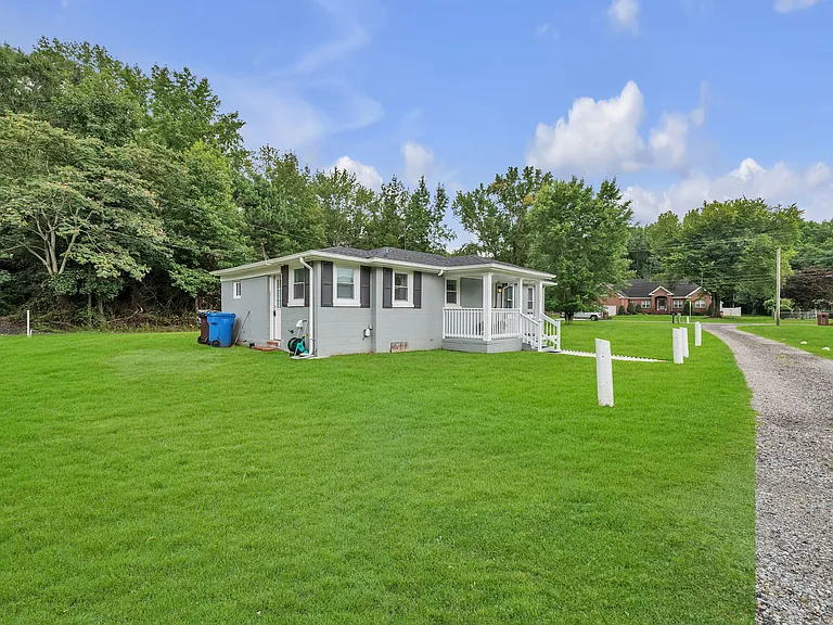 2260 Shipyard Rd — Photo 3