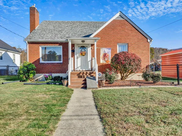 1517 S Conrad Ave, Covington, VA 24426