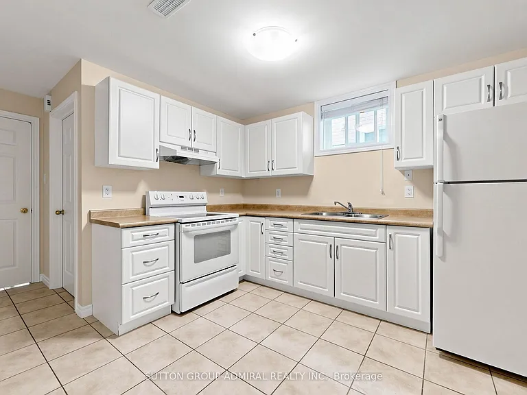 203 John St W #BASEMENT — Photo 3