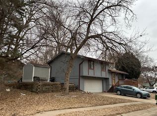 1702 Warren St, Bellevue, NE 68005