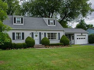 566 Mill Rd, Rochester, NY 14626