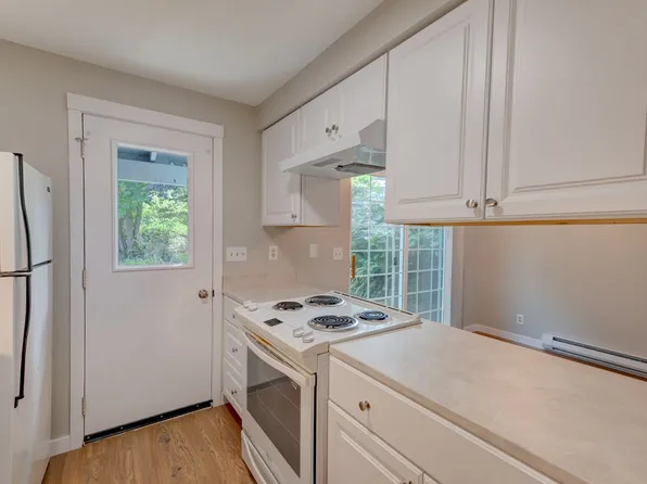 M0106 835 SW Harrier, 835 SW Harrier Cir APT 8, Oak Harbor, WA 98277