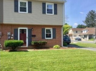 100 Noble St, Lititz, PA 17543