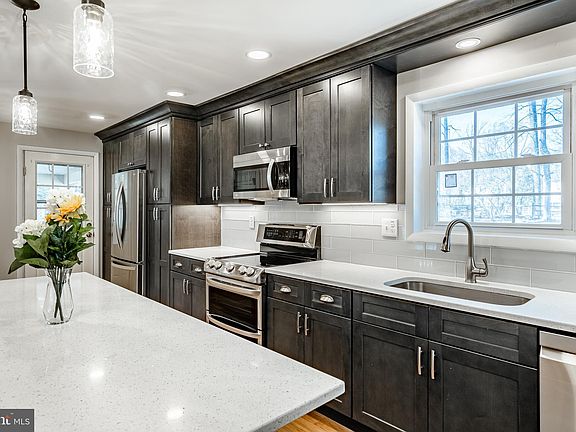 2nd image of 1233 Spring Valley Ln