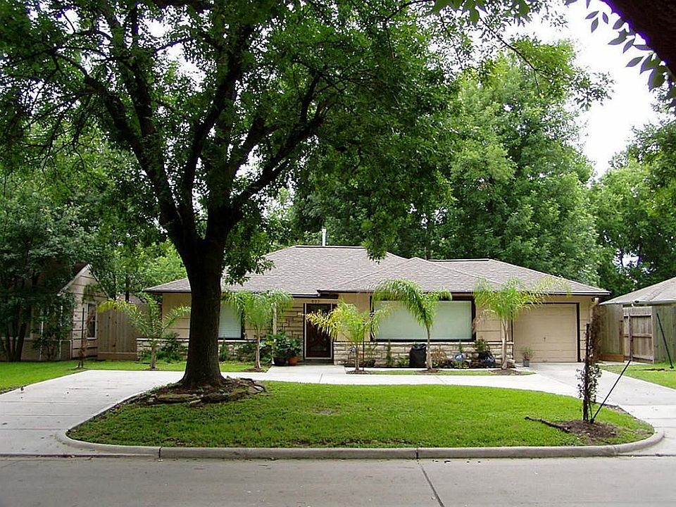 1st image of 803 Jaquet Dr