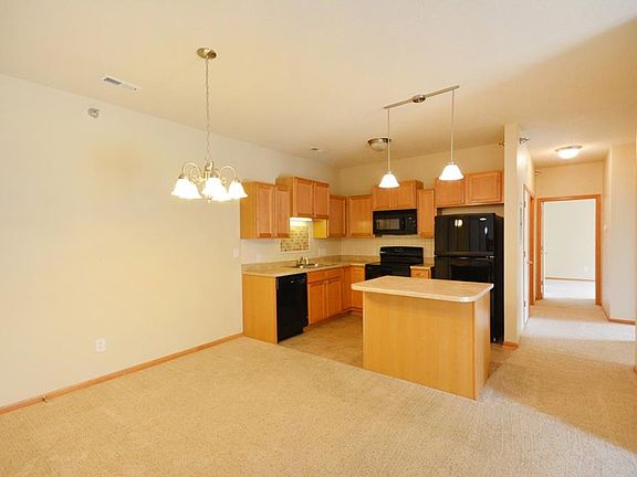 5th image of 10310 Essex Dr Unit 8