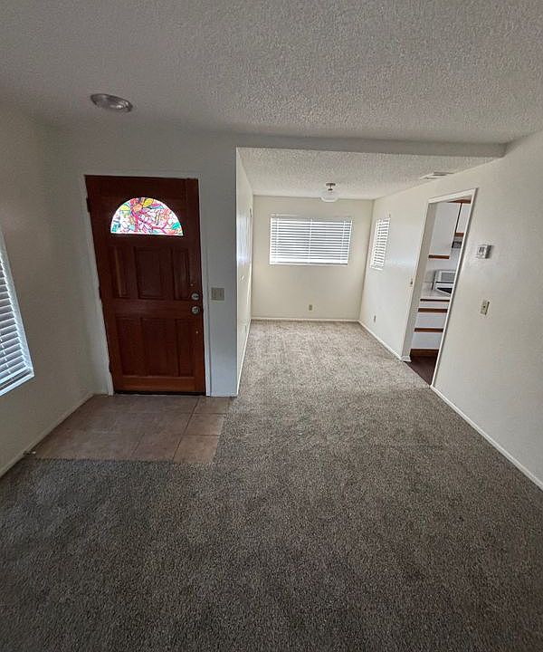 1st image of 337 S 1st Ave