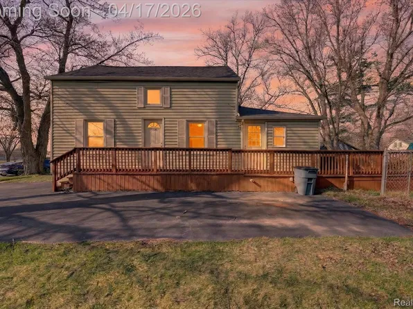 102 S Matteson St, Capac, MI 48014