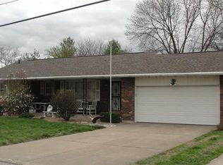 1124 Klondike Rd, Quincy, IL 62305