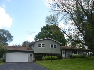 2006 Grand Detour Rd, Dixon, IL 61021