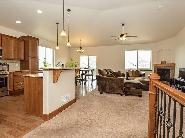 3646 Como Ct — Photo 3