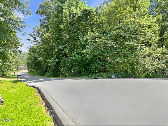 2nd image of 12 Catherine Crisp Dr