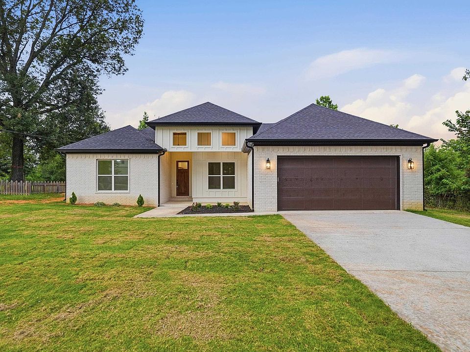1st image of 39 Church Cir