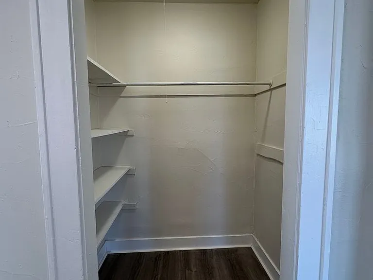 113 S Monroe Ave — Photo 17