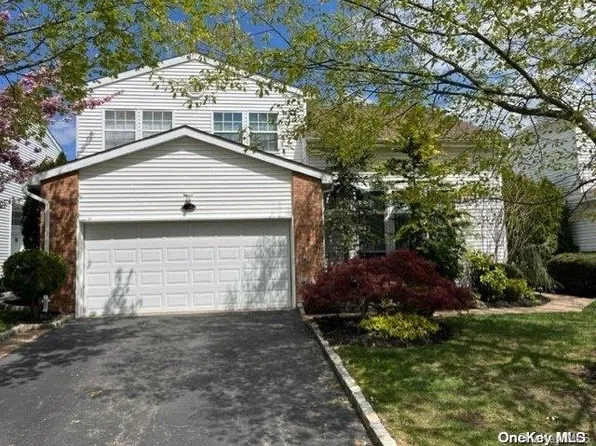 33 Hamlet Drive #33, Commack, NY 11725