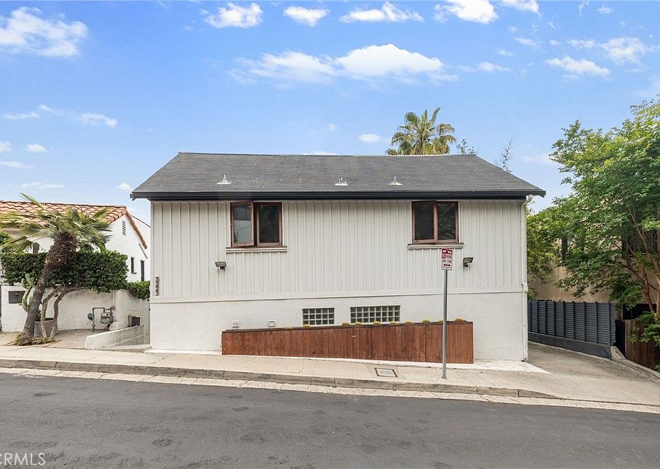 1st image of 3223 Larissa Dr
