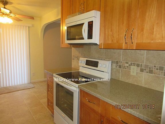3rd image of 7100 Rainbow Dr APT 8