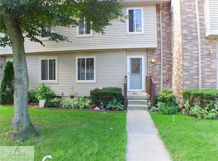 2081 La Mer Ln, Haslett, MI 48840