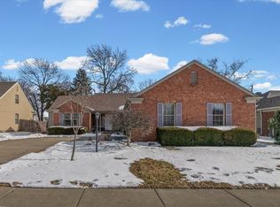 1722 Lakeside Dr, Champaign, IL 61821