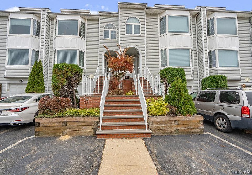 1st image of 24143B Oak Park Dr #2