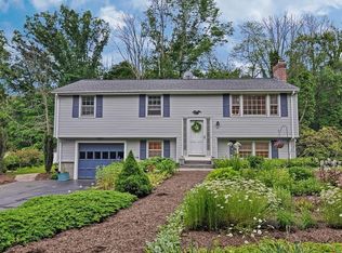 61 Rockland St, Holliston, MA 01746