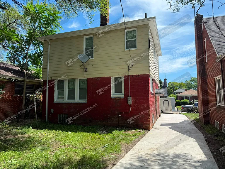 19263 Conley St — Photo 3