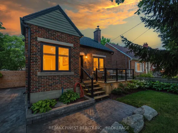 258 College St, Kingston, ON K7L 4M2