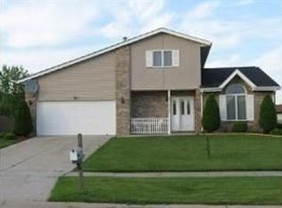 9941 Tyler Ct, Crown Point, IN 46307