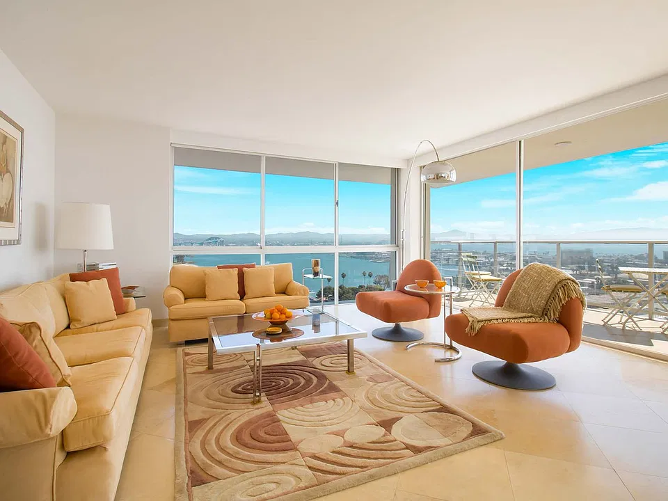 1740 Avenida Del Mundo #ID1639987P