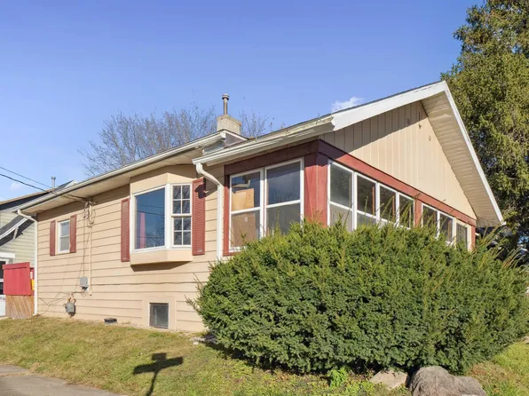 226 Campbell Ave, Waterloo, IA 50701