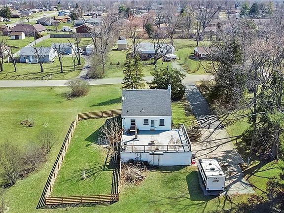4th image of 2175 Tulane Dr