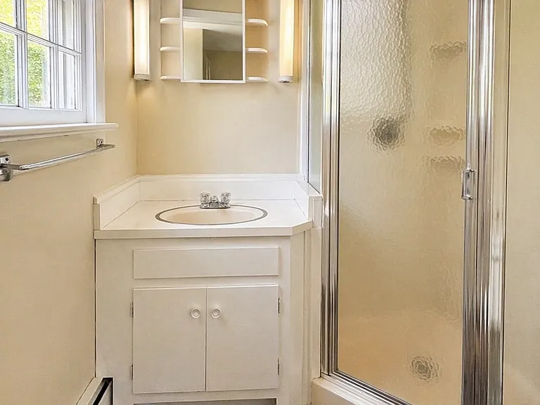 40 Mountain Ave — Photo 14